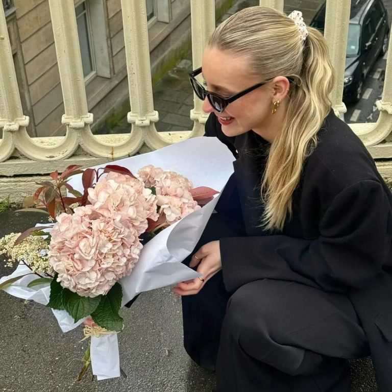 Why I Believe Everyone Deserves to Buy Themselves Flowers (Yes, Even You)